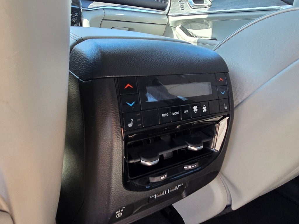 2022 Jeep Grand Cherokee Overland 4x4