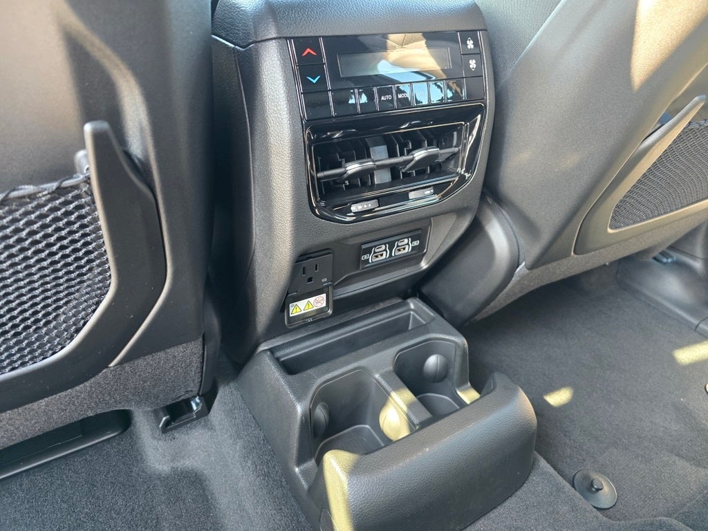 2025 Jeep Grand Cherokee GRAND CHEROKEE L ALTITUDE 4X4