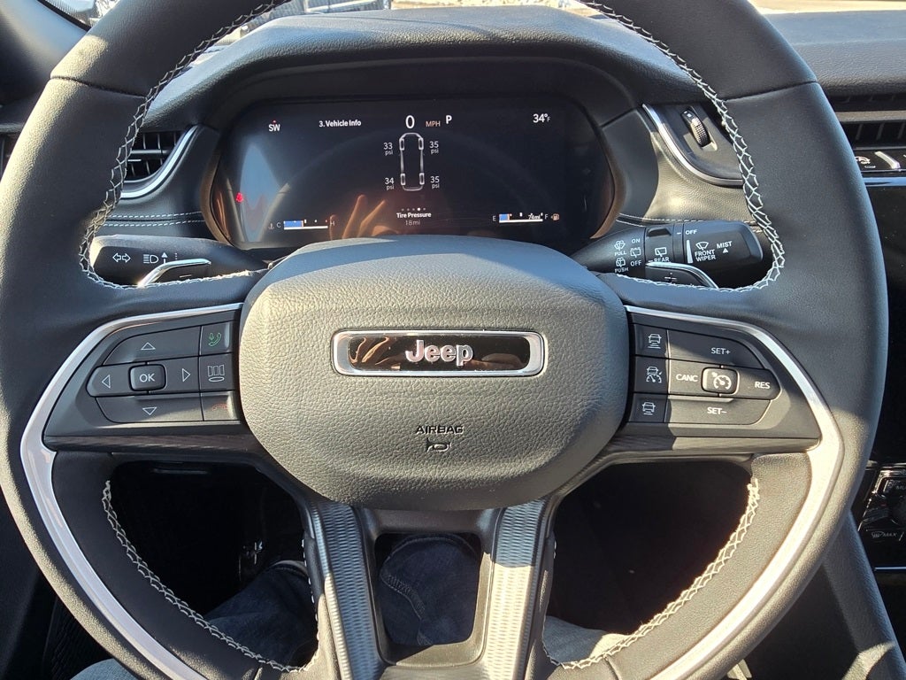 2025 Jeep Grand Cherokee GRAND CHEROKEE L ALTITUDE 4X4