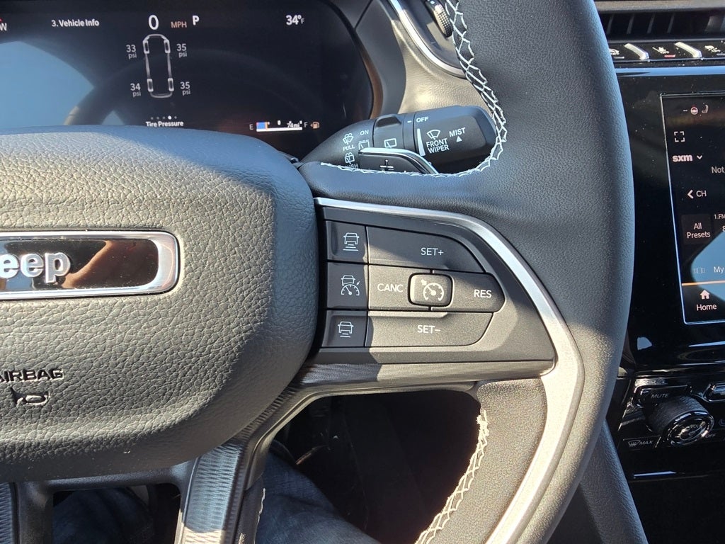 2025 Jeep Grand Cherokee GRAND CHEROKEE L ALTITUDE 4X4