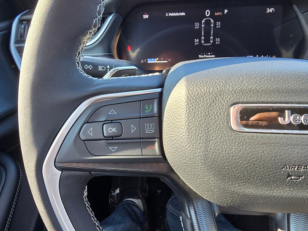 2025 Jeep Grand Cherokee GRAND CHEROKEE L ALTITUDE 4X4