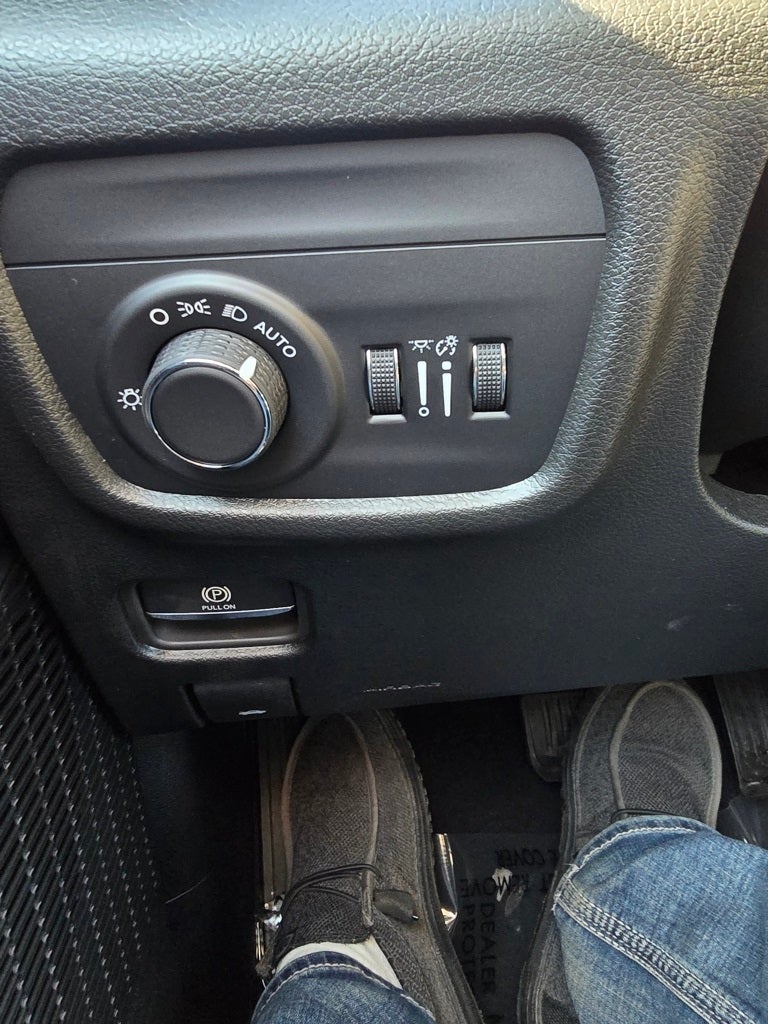 2025 Jeep Grand Cherokee GRAND CHEROKEE L ALTITUDE 4X4