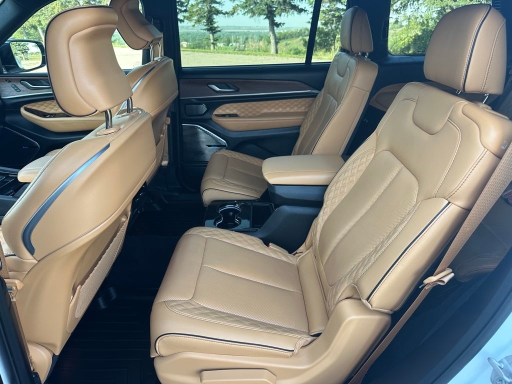 2023 Jeep Grand Cherokee L Summit 4x4