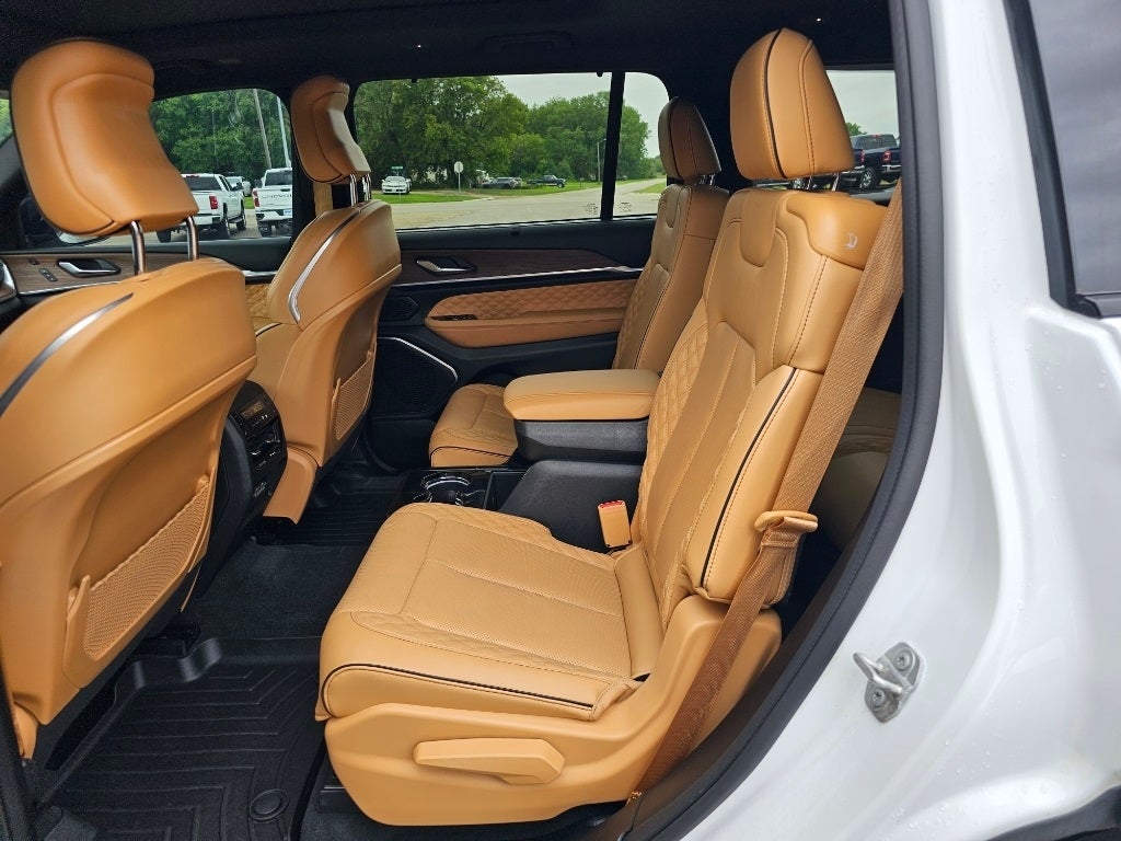 2023 Jeep Grand Cherokee L Summit 4x4