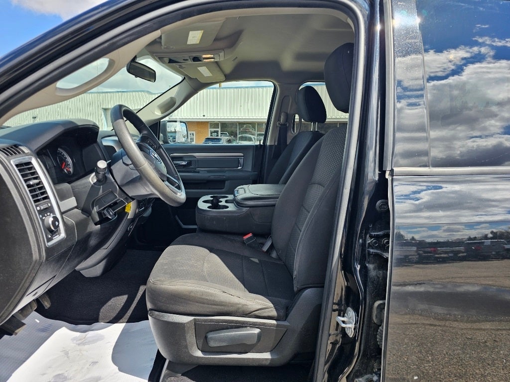 2019 RAM 1500 Classic Warlock Quad Cab 4x4 6'4' Box