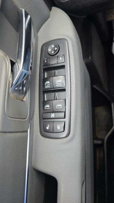 2020 RAM 1500 Classic SLT Crew Cab 4x4 6'4' Box