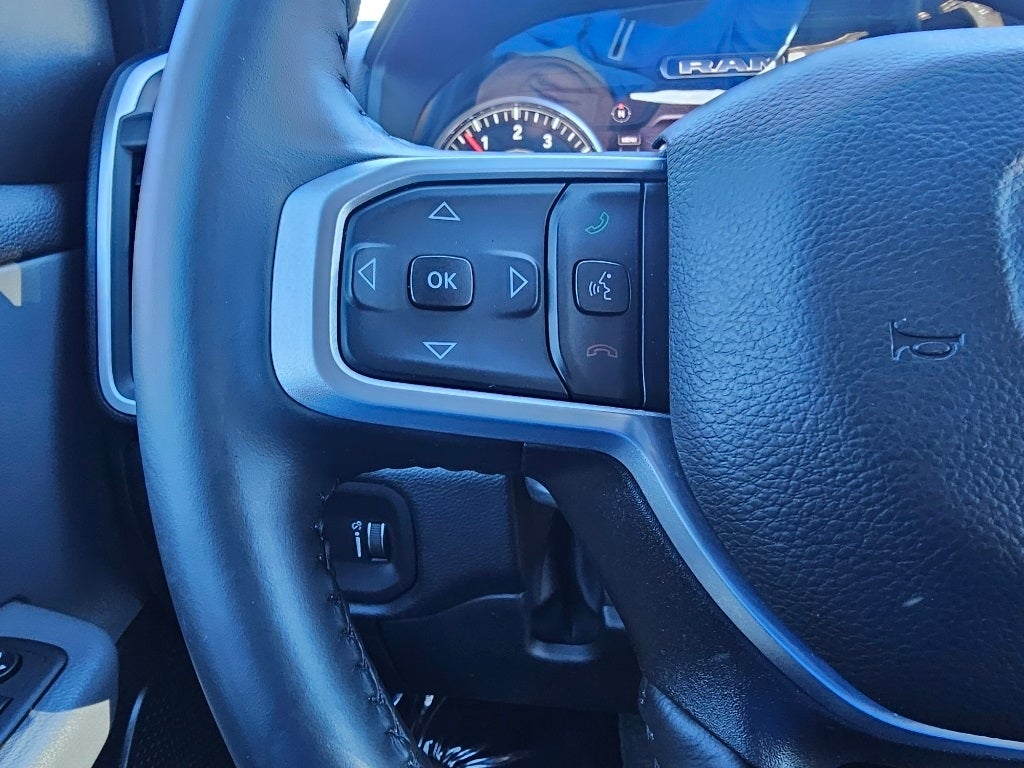 2022 RAM 1500 Big Horn Crew Cab 4x4 5'7' Box