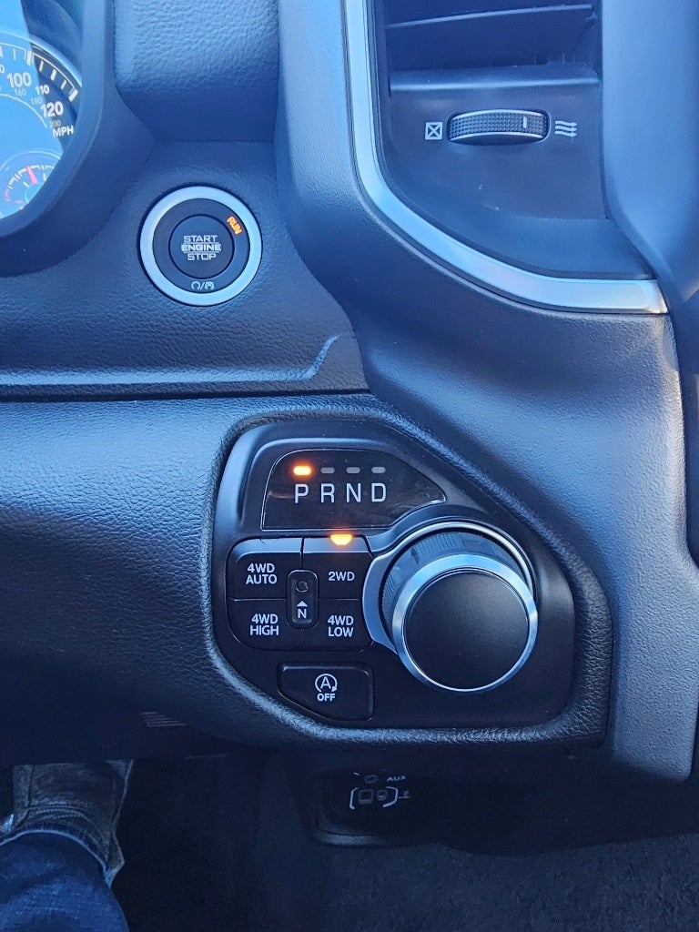 2022 RAM 1500 Big Horn Crew Cab 4x4 5'7' Box