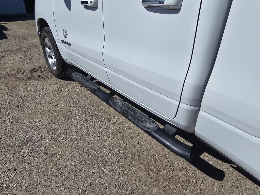 2020 RAM 1500 Big Horn Quad Cab 4x4 6'4' Box