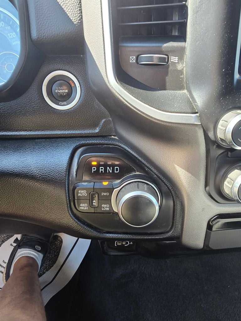 2020 RAM 1500 Big Horn Quad Cab 4x4 6'4' Box