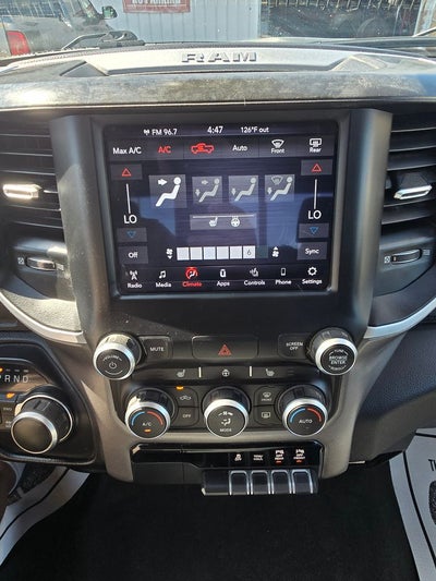 2020 RAM 1500 Big Horn Quad Cab 4x4 6'4' Box