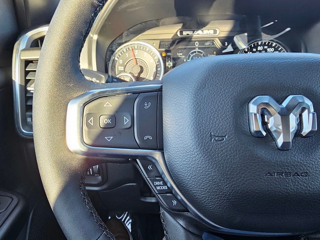 2025 RAM Ram 1500 RAM 1500 BIG HORN CREW CAB 4X4 5'7' BOX