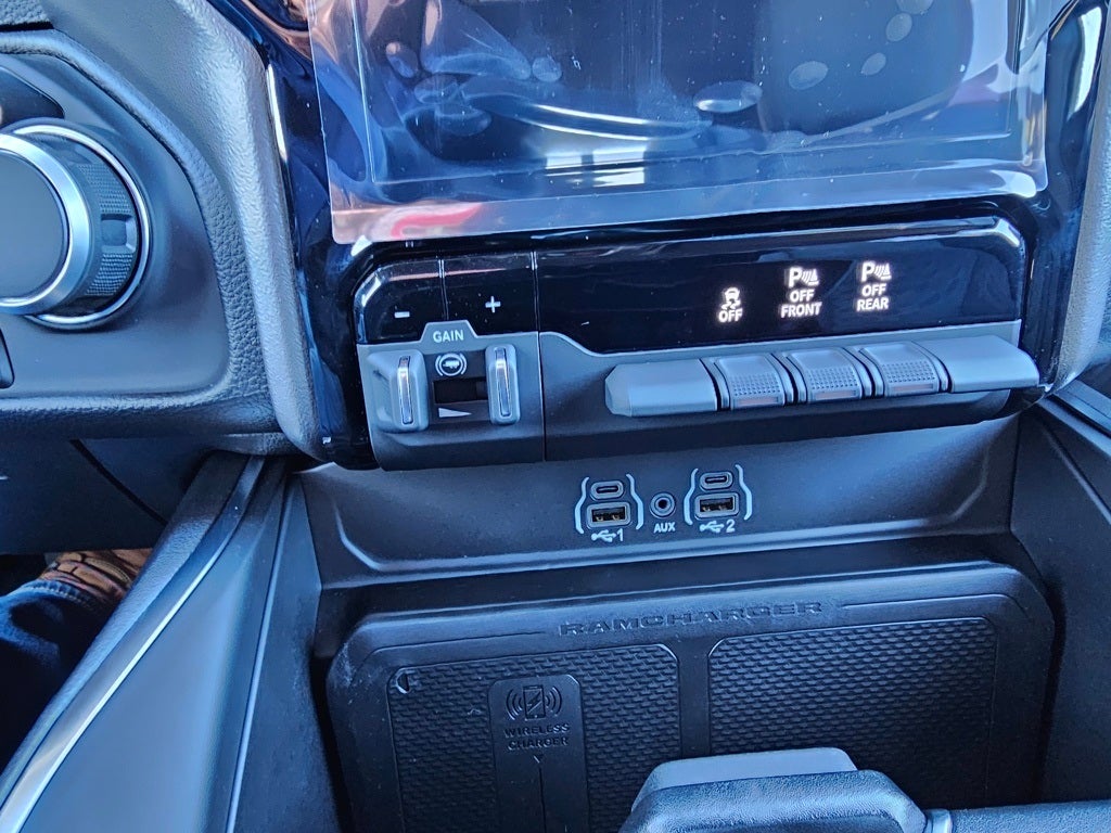 2025 RAM Ram 1500 RAM 1500 BIG HORN CREW CAB 4X4 5'7' BOX