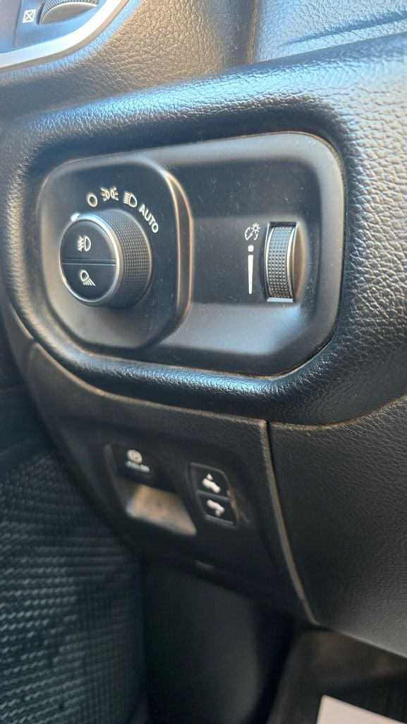 2021 RAM 1500 Big Horn Crew Cab 4x4 5'7' Box