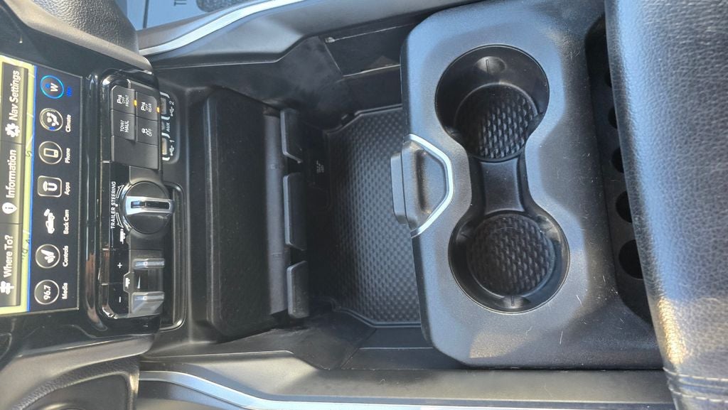 2021 RAM 1500 Big Horn Crew Cab 4x4 5'7' Box