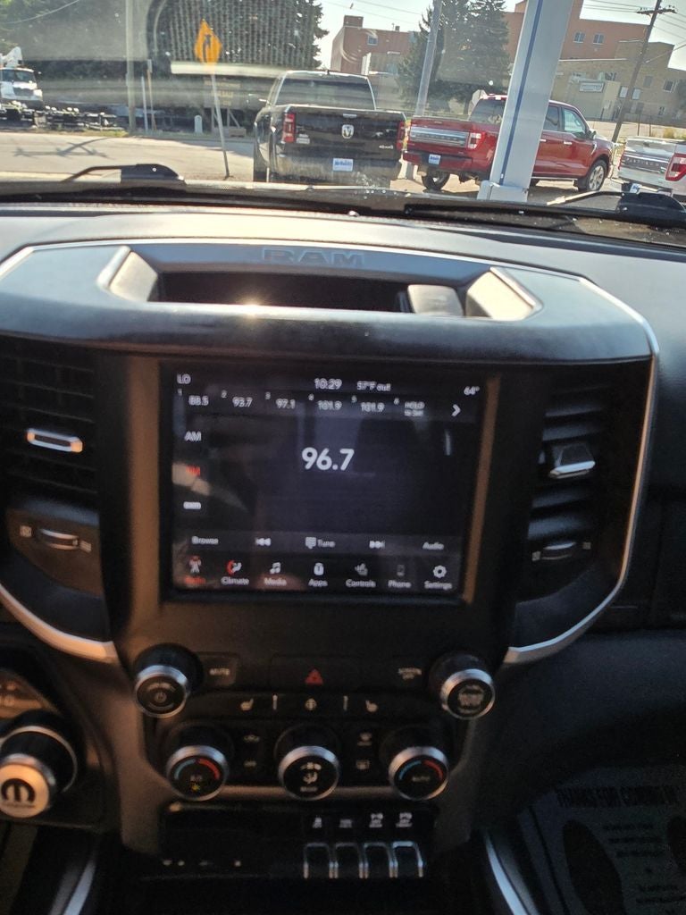 2019 RAM 1500 Big Horn/Lone Star Crew Cab 4x4 5'7' Box