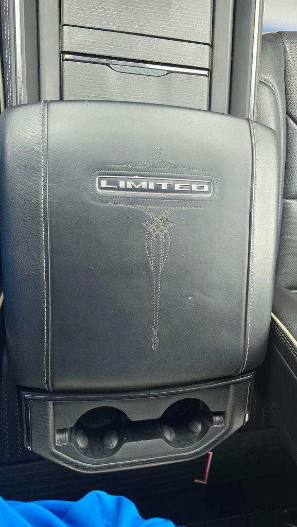 2022 RAM 1500 Limited Crew Cab 4x4 5'7' Box