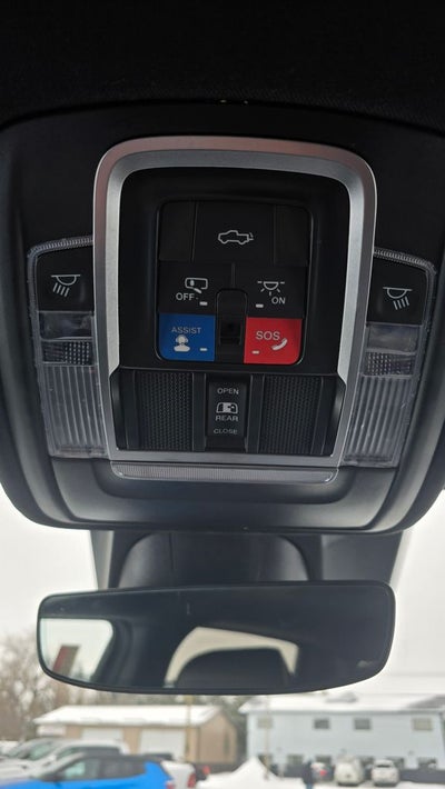 2022 RAM 1500 Limited Crew Cab 4x4 5'7' Box