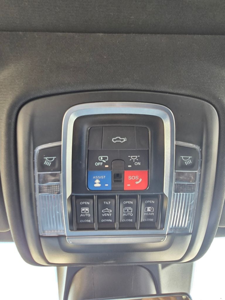 2022 RAM 1500 Limited Crew Cab 4x4 5'7' Box