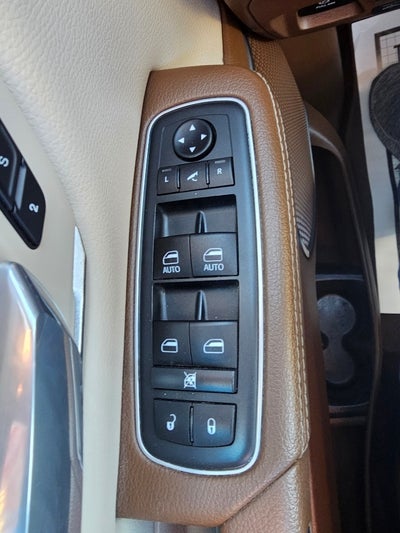 2021 RAM 1500 Laramie Crew Cab 4x4 5'7' Box