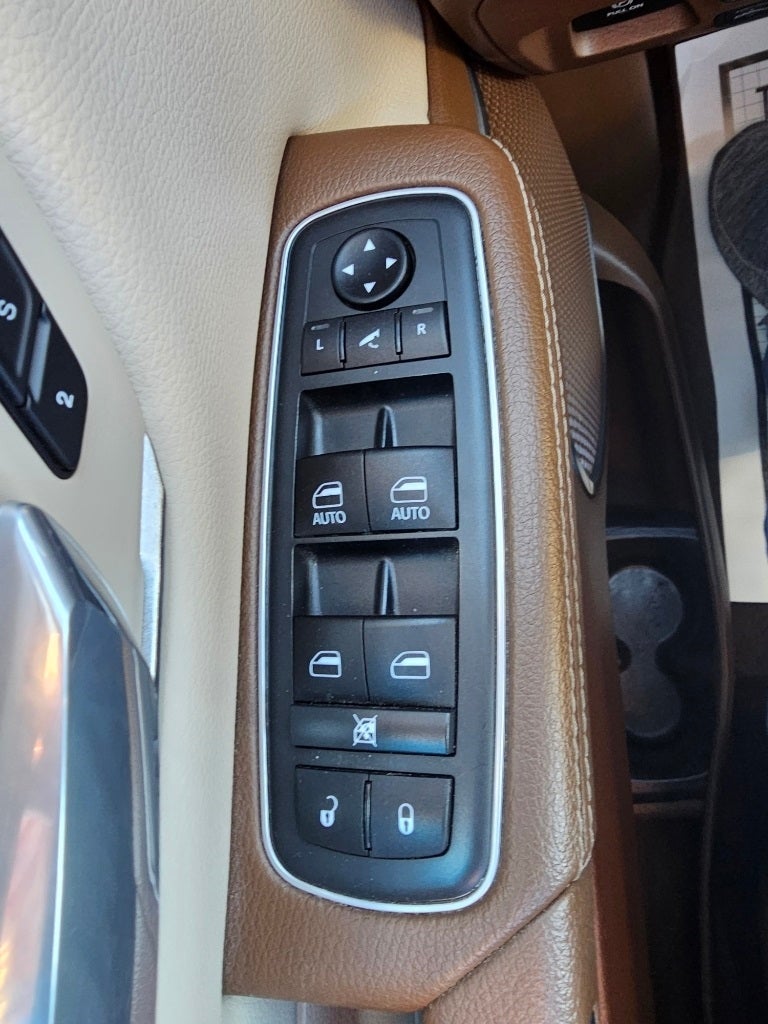 2021 RAM 1500 Laramie Crew Cab 4x4 5'7' Box