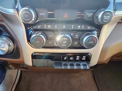 2021 RAM 1500 Laramie Crew Cab 4x4 5'7' Box