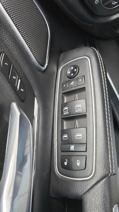 2021 RAM 1500 Laramie Crew Cab 4x4 5'7' Box