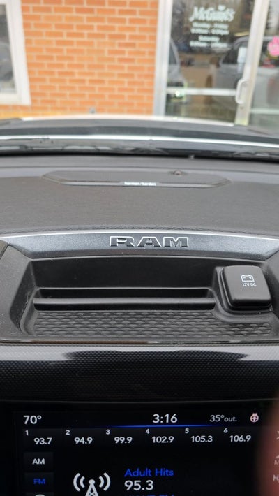 2021 RAM 1500 Laramie Crew Cab 4x4 5'7' Box