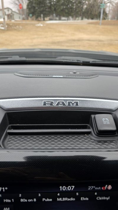 2021 RAM 1500 Laramie Crew Cab 4x4 5'7' Box