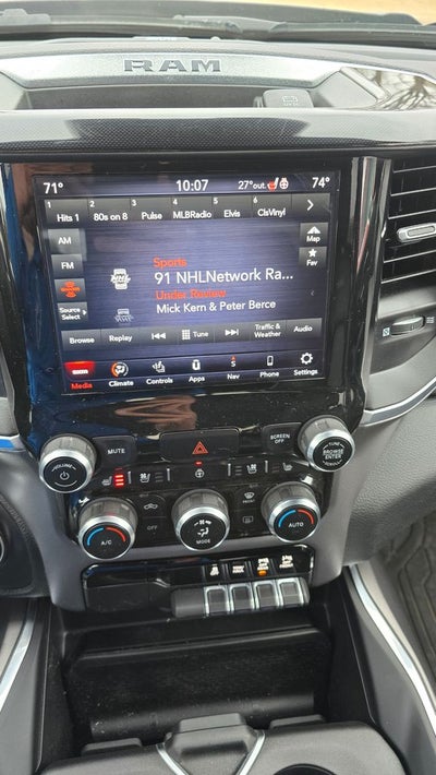 2021 RAM 1500 Laramie Crew Cab 4x4 5'7' Box