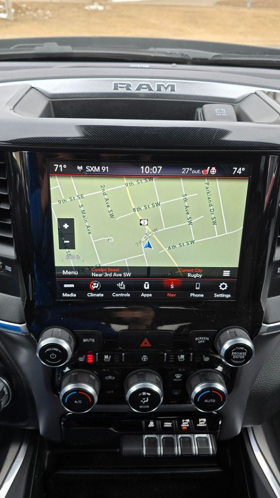 2021 RAM 1500 Laramie Crew Cab 4x4 5'7' Box