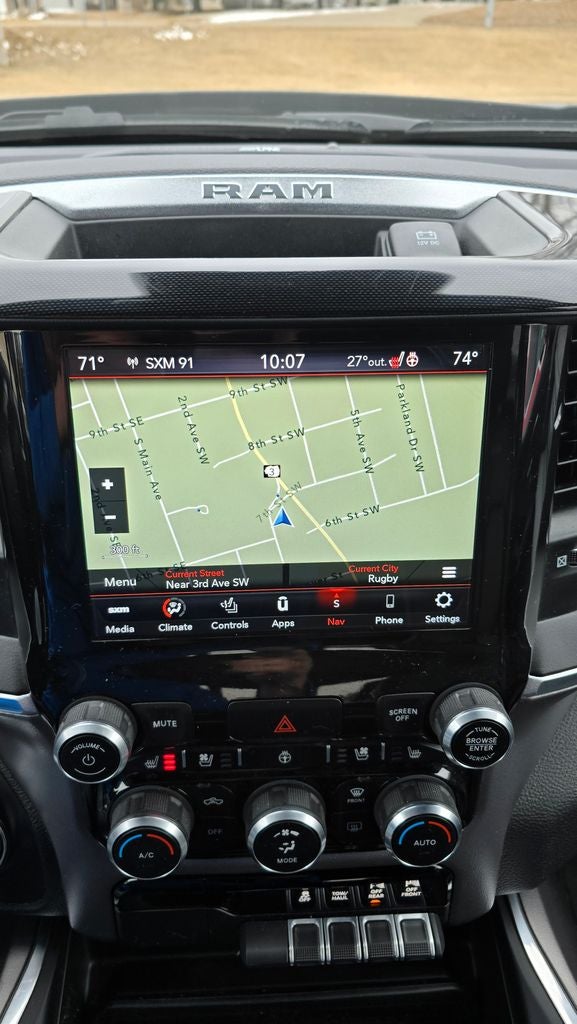 2021 RAM 1500 Laramie Crew Cab 4x4 5'7' Box