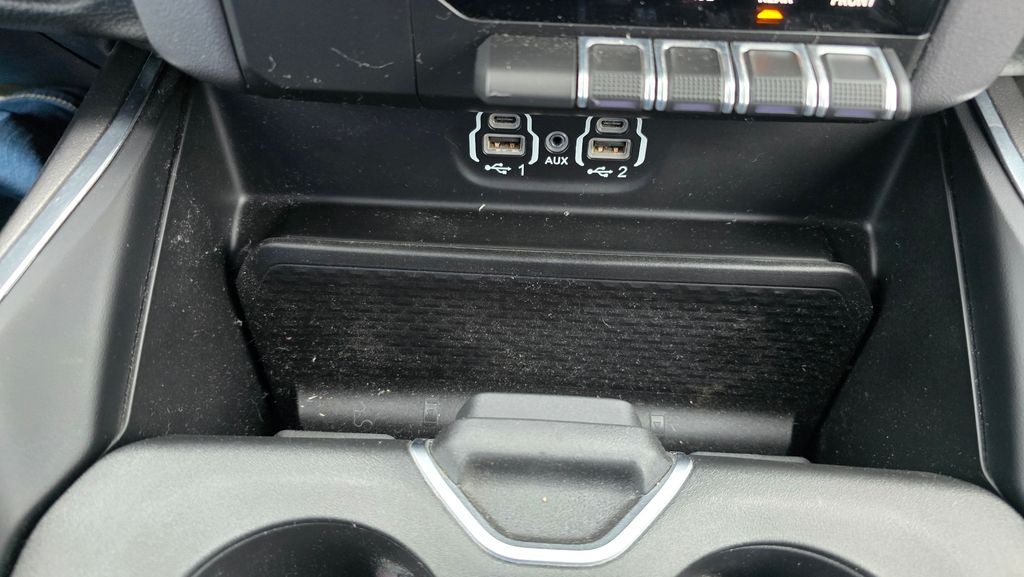 2021 RAM 1500 Laramie Crew Cab 4x4 5'7' Box