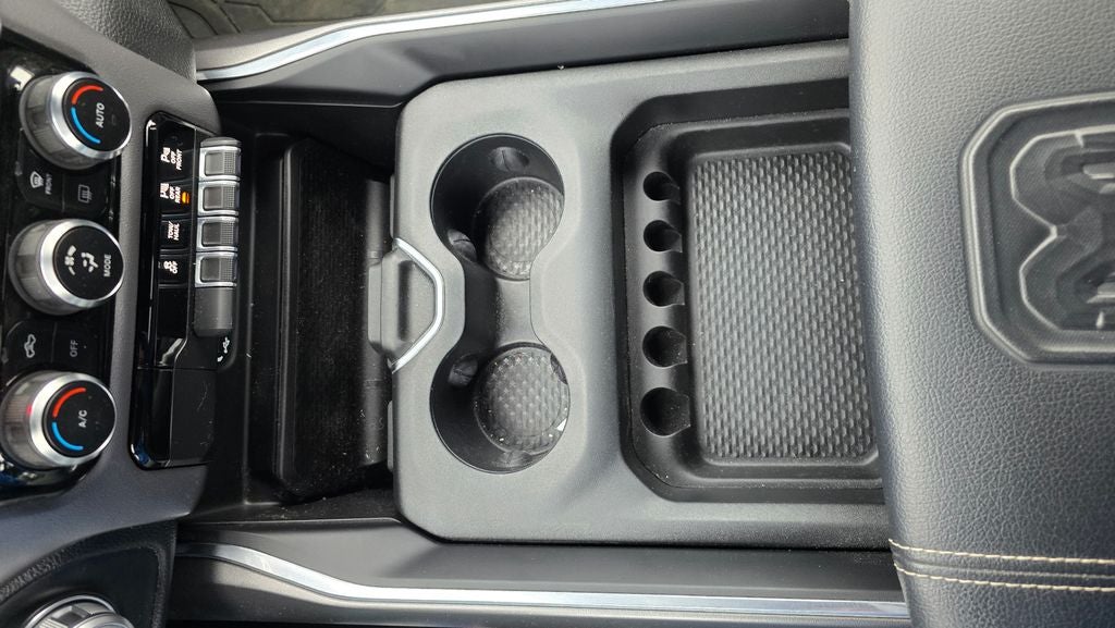 2021 RAM 1500 Laramie Crew Cab 4x4 5'7' Box