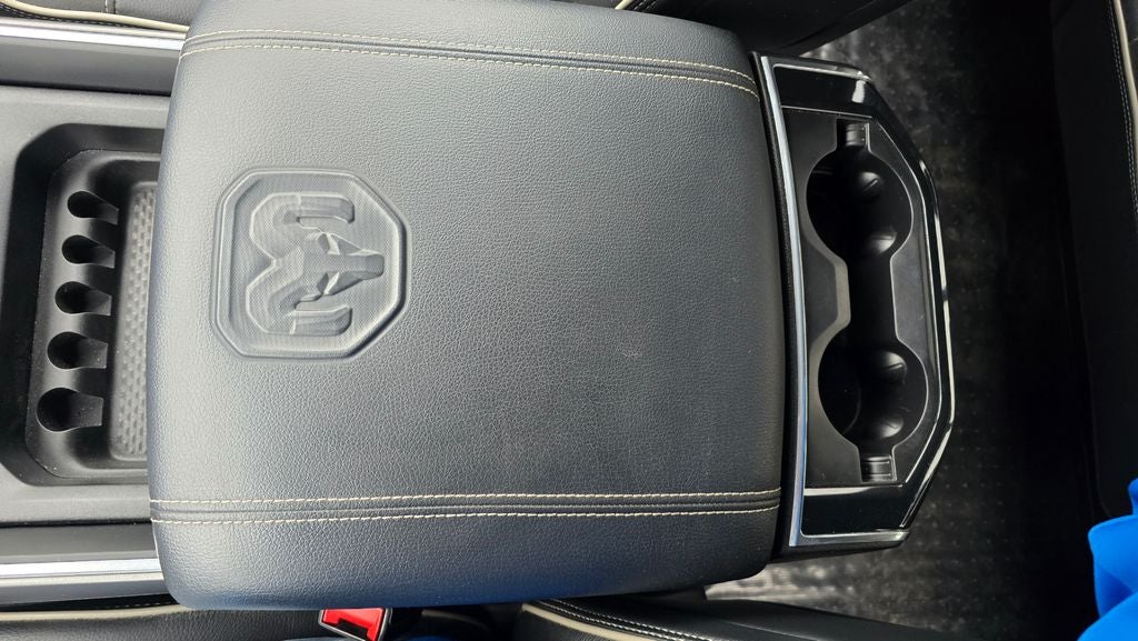 2021 RAM 1500 Laramie Crew Cab 4x4 5'7' Box