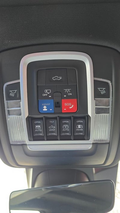 2021 RAM 1500 Laramie Crew Cab 4x4 5'7' Box