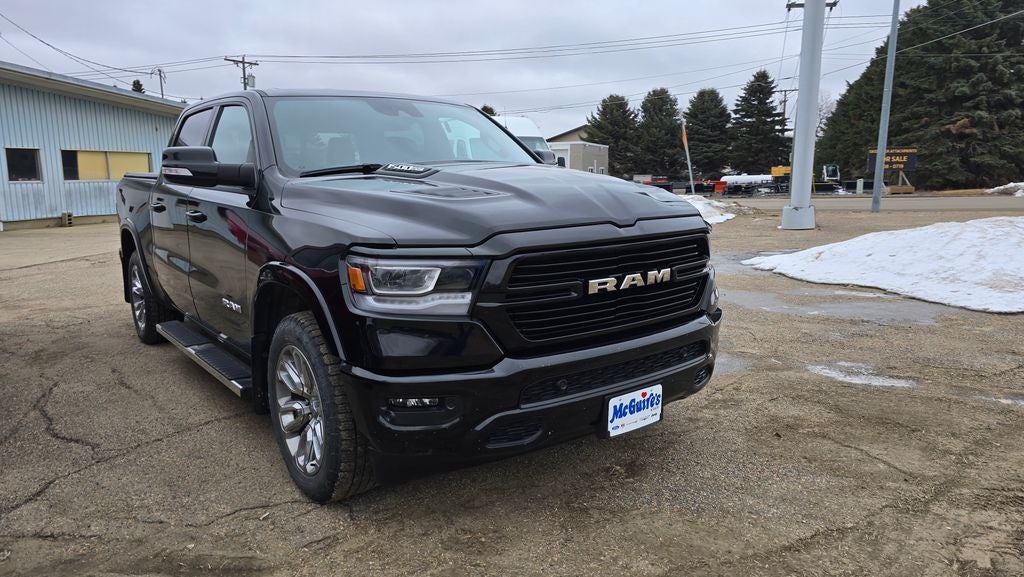 2021 RAM 1500 Laramie Crew Cab 4x4 5'7' Box
