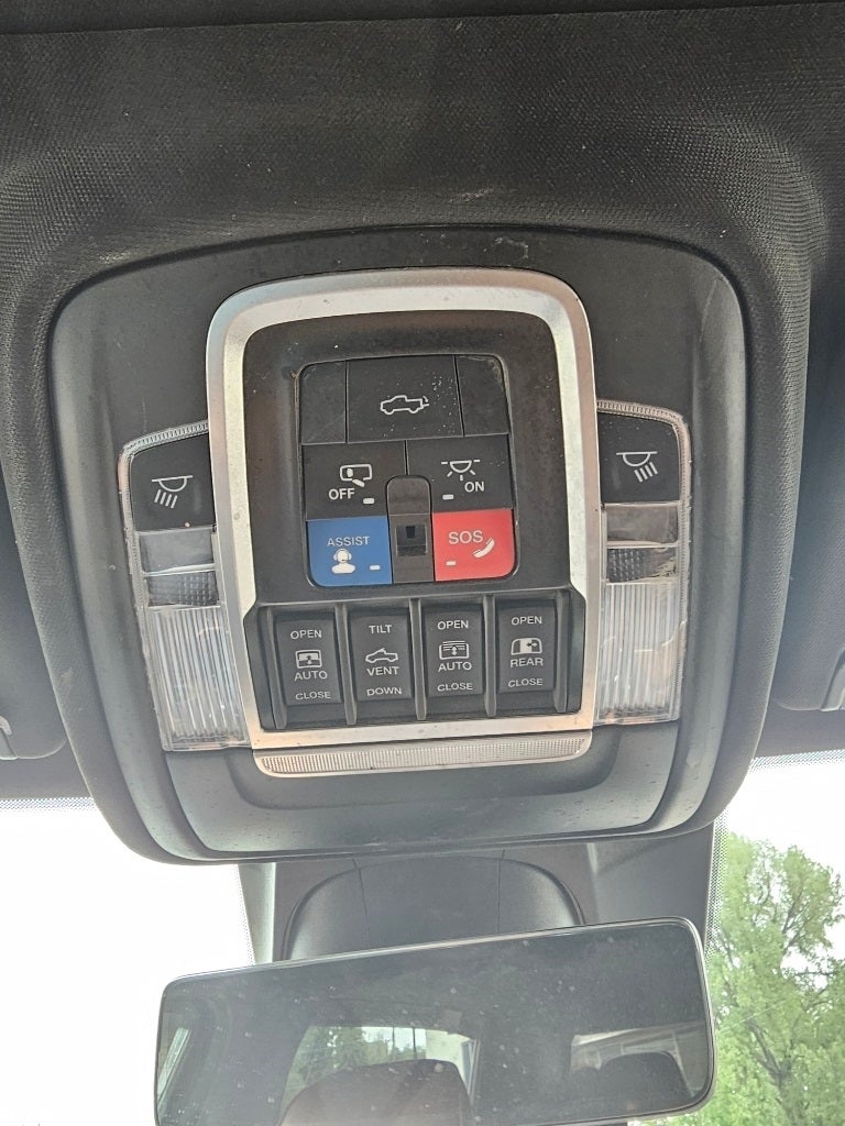 2022 RAM 1500 Limited Longhorn Crew Cab 4x4 6'4' Box