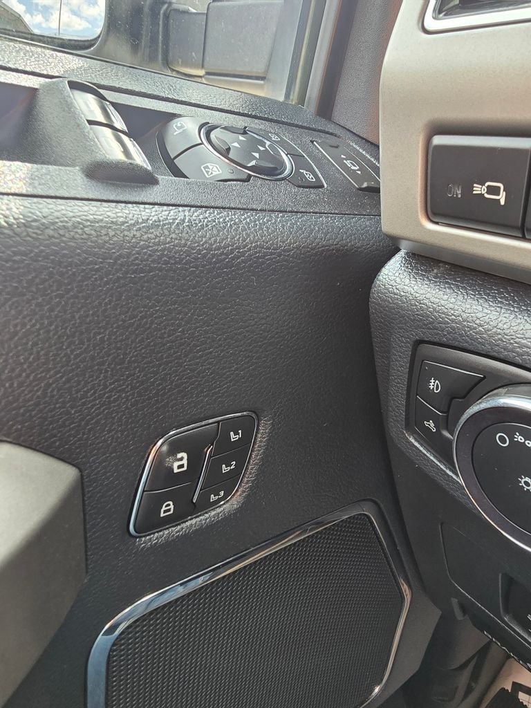 2022 Ford Super Duty F-350 SRW LARIAT