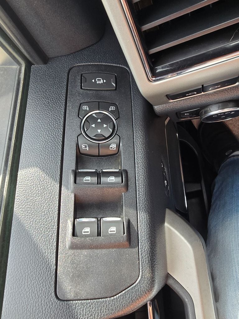 2022 Ford Super Duty F-350 SRW LARIAT