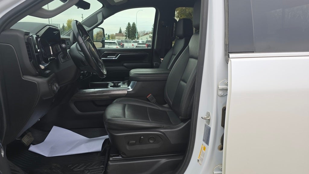 2024 Chevrolet Silverado 3500HD 4WD Crew Cab Long Bed LTZ