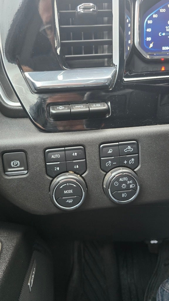 2024 Chevrolet Silverado 3500HD 4WD Crew Cab Long Bed LTZ