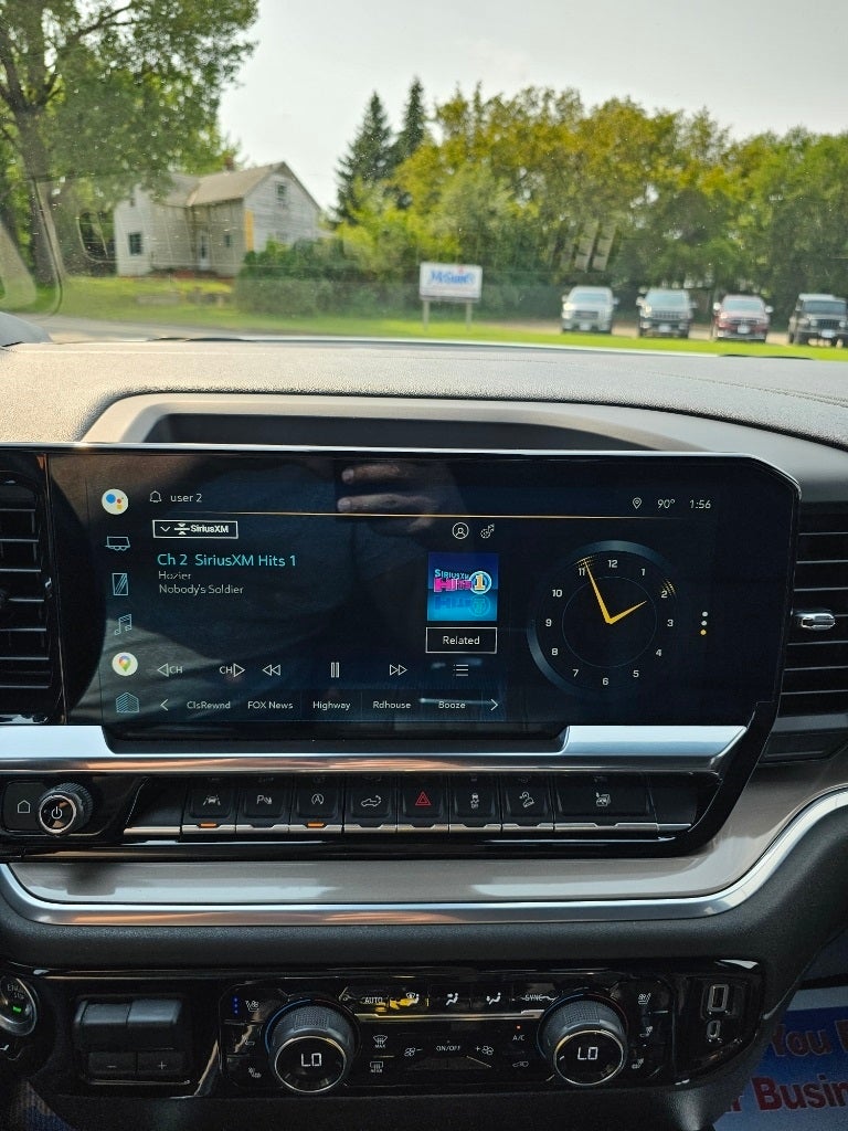 2022 Chevrolet Silverado 1500 4WD Crew Cab Standard Bed High Country