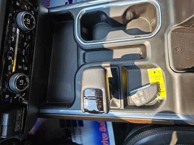 2022 Chevrolet Silverado 1500 4WD Crew Cab Standard Bed High Country