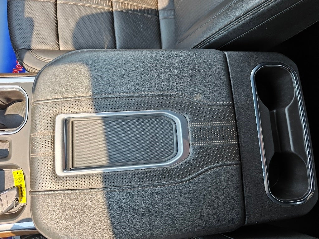 2022 Chevrolet Silverado 1500 4WD Crew Cab Standard Bed High Country