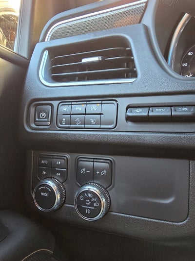 2024 GMC Yukon XL 4WD AT4