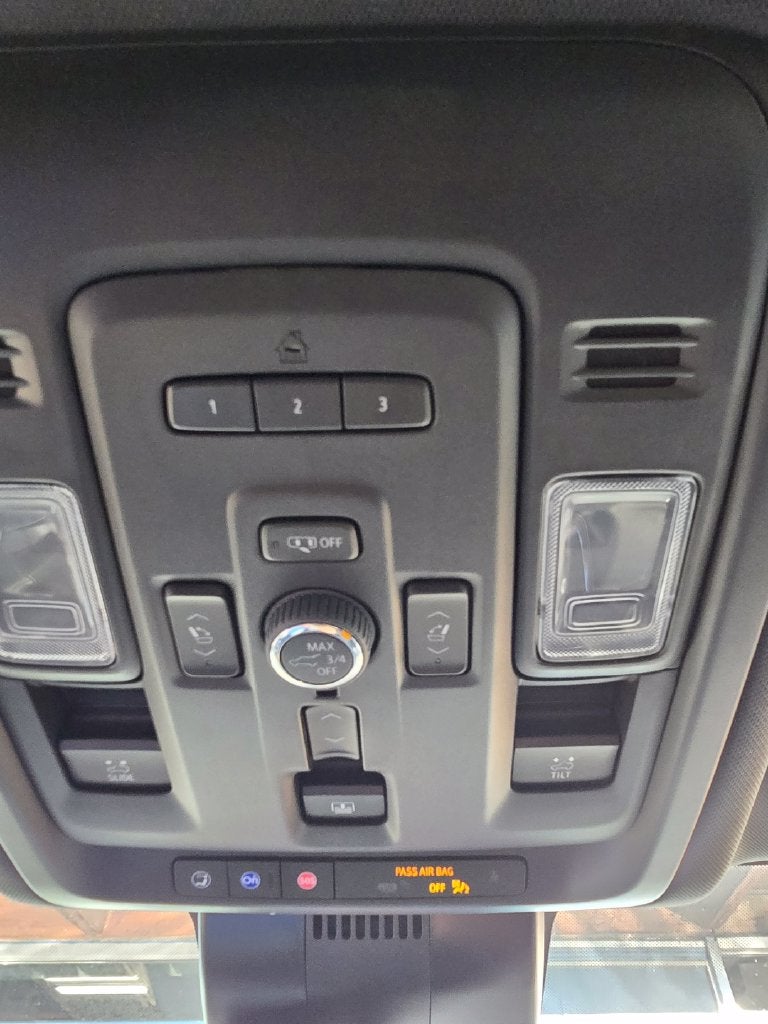 2024 GMC Yukon XL 4WD AT4