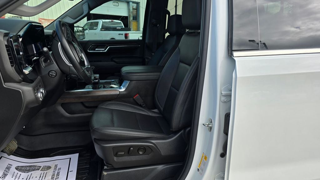 2023 GMC Sierra 1500 4WD Crew Cab Short Box SLT