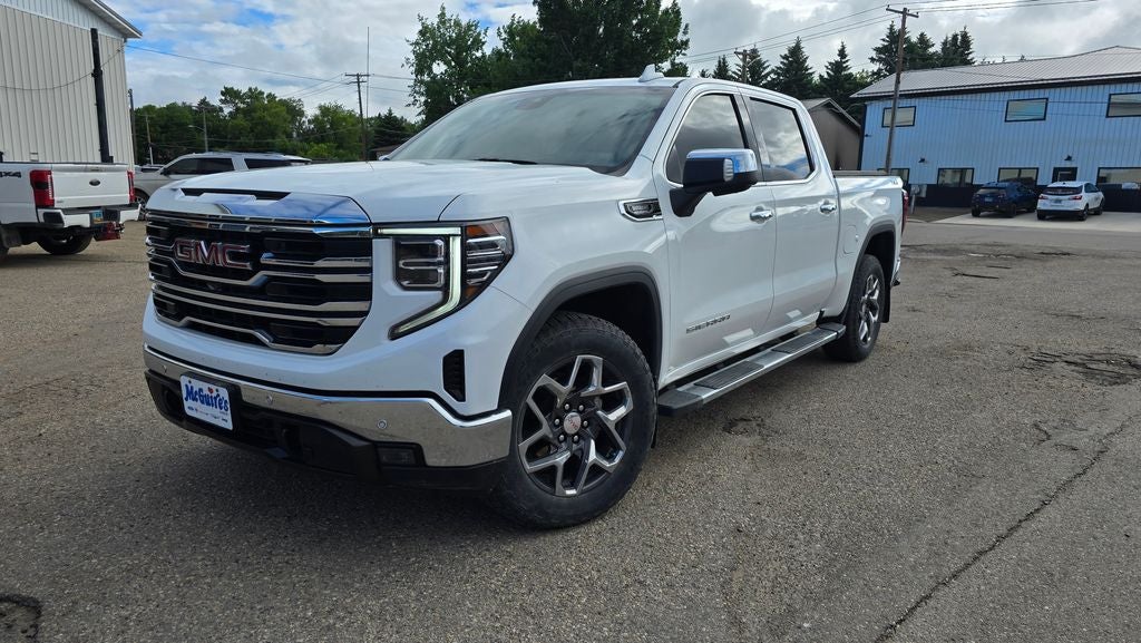 2023 GMC Sierra 1500 4WD Crew Cab Short Box SLT