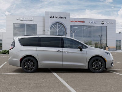2026 Chrysler Pacifica PACIFICA SELECT AWD